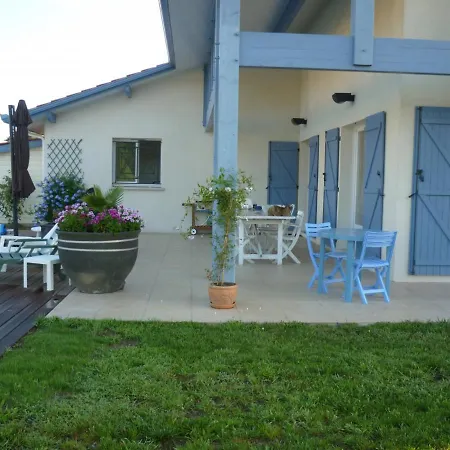 Дом отдыха Maison Seignosse, 5 Pieces, 9 Personnes - Fr-1-239-601 Биарриц